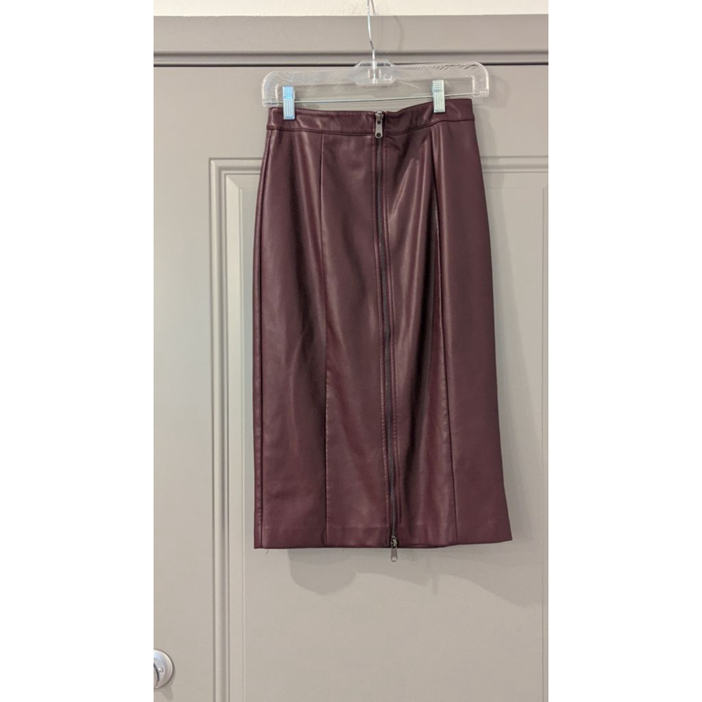 Women's Bar III Burgundy Faux Leather Pencil Skirt Size 4 - Picture 5 of 12